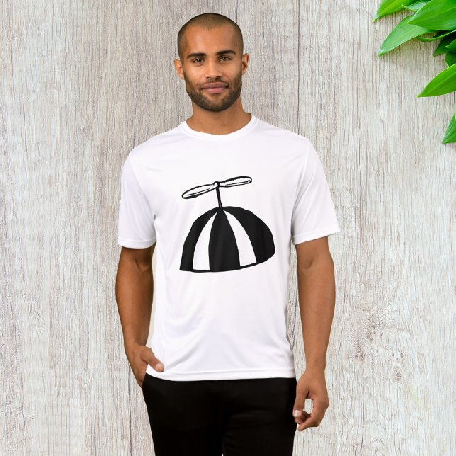Retro Propeller Beanie Whimsical Schwarz und Weiß T-Shirt (Von Creator hochgeladen)