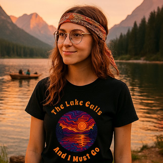 Retro Psychedelic Lake Sunset T-Shirt (Von Creator hochgeladen)