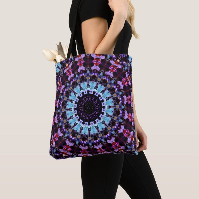 Retro Psychedelic Mandala Hippie Boho Gefärbte Kra (Von Nahem)
