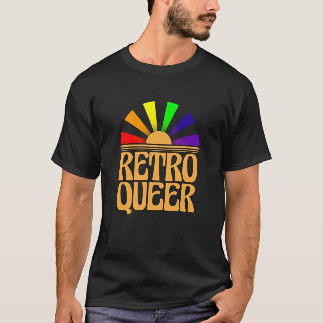 Retro Que (LGBTQ schwulenlesbisches Transgender) T-Shirt (Vorderseite)