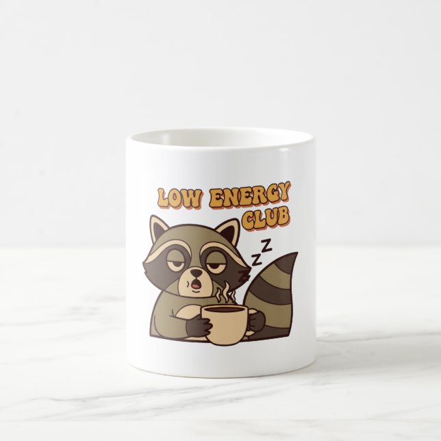 Retro Raccoon Tired Vibes White Mug Kaffeetasse (Mittel)