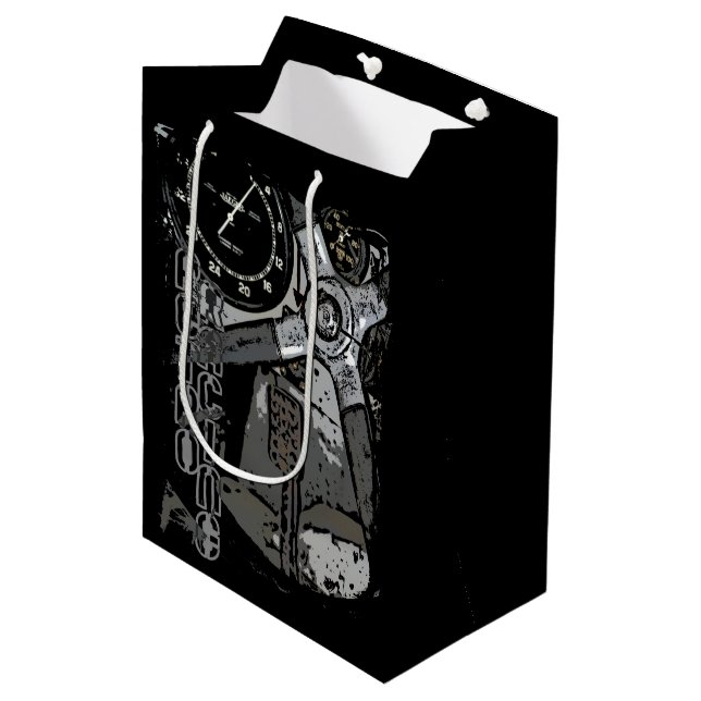 Retro Racing Oldtimer Details Grafikdesign Mittlere Geschenktüte (Vorderseite Schrägansicht)