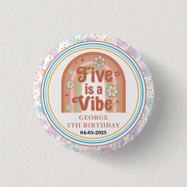 Retro Rainbow FIVE is a Vibe Groovy 5th Birthday Button (Vorderseite)