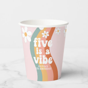 Retro Rainbow Five ist ein Vibe Daisy 5. Geburtsta Pappbecher