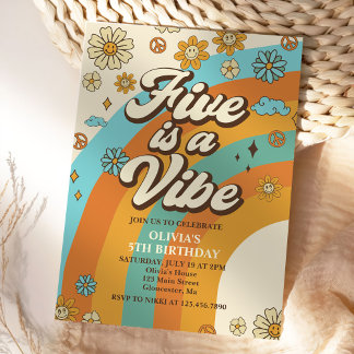 Retro Rainbow Five ist ein Vibe Groovy 5. Geburtst Einladung