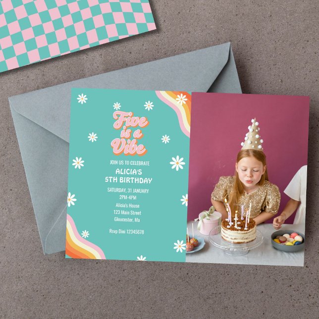 Retro Rainbow FIVE ist ein Vibe Groovy 5. Geburtst Einladung (Von Creator hochgeladen)