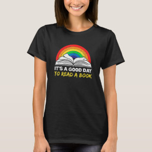 Retro Rainbow ist der gute Tag, um ein Buch zu les T-Shirt