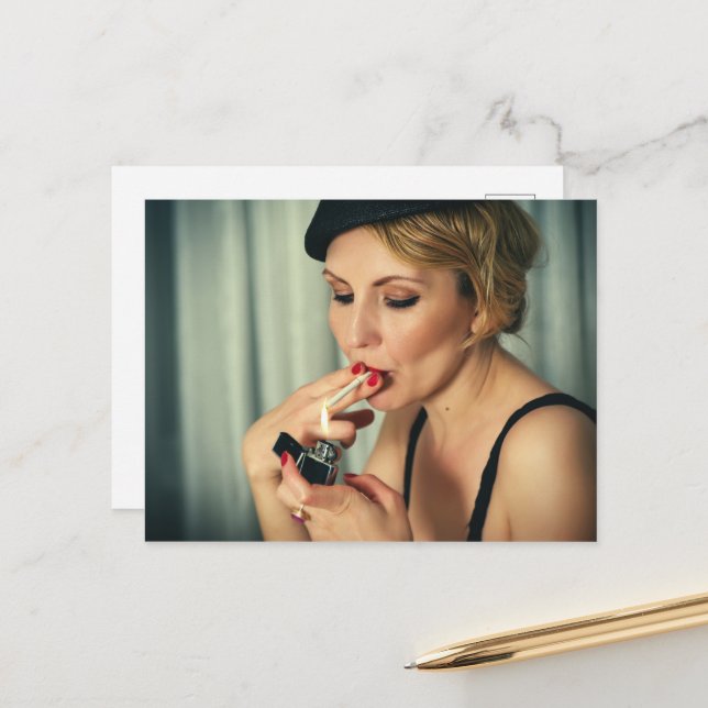 Retro-Raucherin Postkarte (Vorderseite/Rückseite Beispiel)