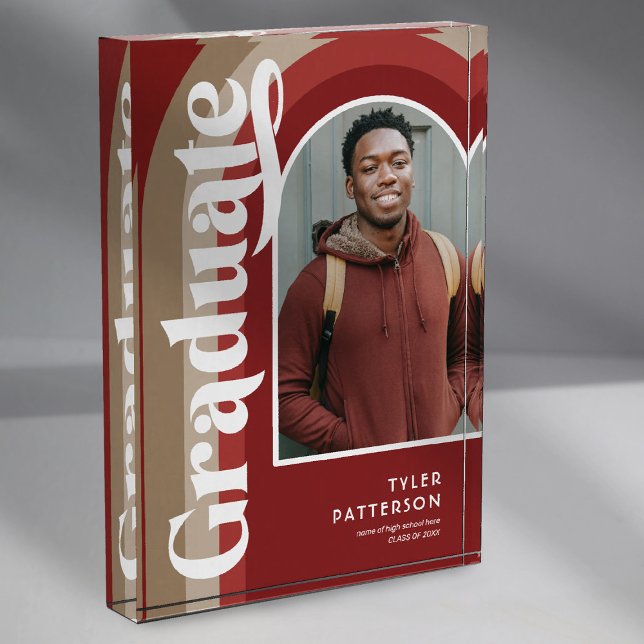 Retro Red Arch Foto 2025 Abschluss (Von Creator hochgeladen)