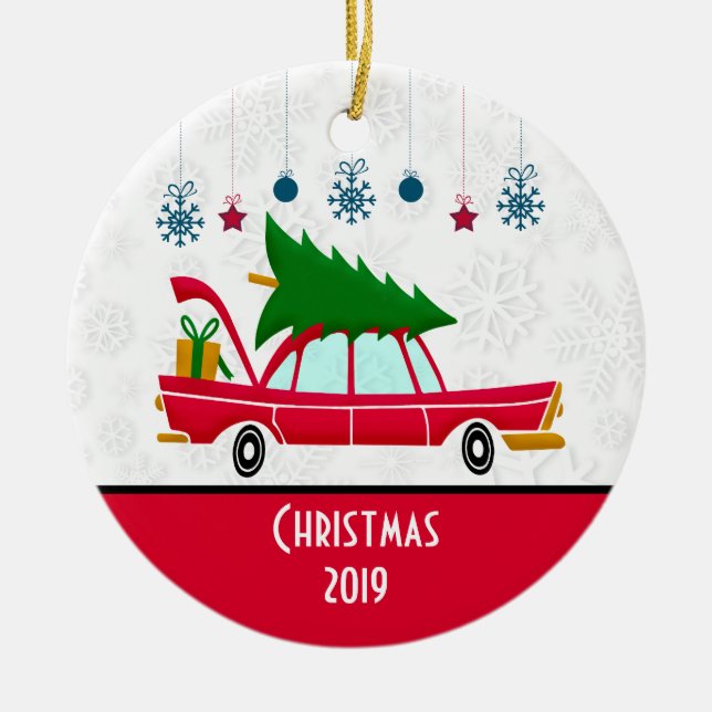 Retro Red Car mit einem Weihnachtsbaum Keramik Ornament (Vorne)