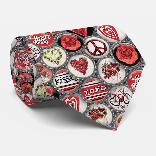 Retro Red Floral Hearts Valentine Flasche Cap Art Krawatte (Gerollt)