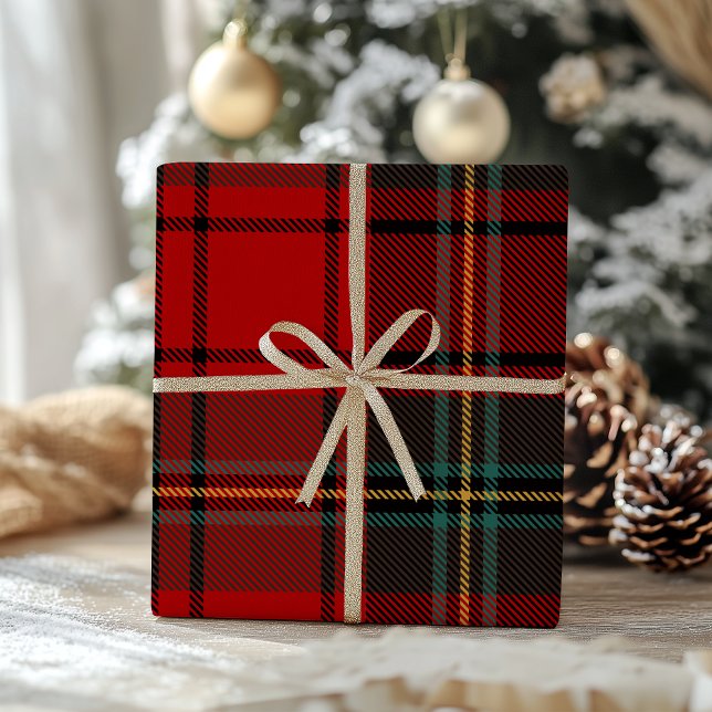 Retro Red Plaid Whimsical Christmas  Geschenkpapier (Von Creator hochgeladen)