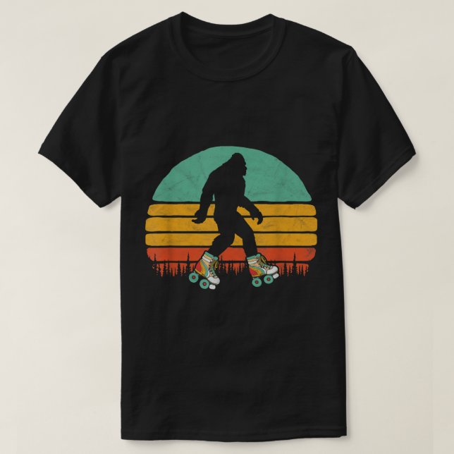 Retro Roller Skating Bigfoot Design T-Shirt (Design vorne)