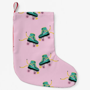 Retro-Rollschuhe: rosa Muster. Kleiner Weihnachtsstrumpf