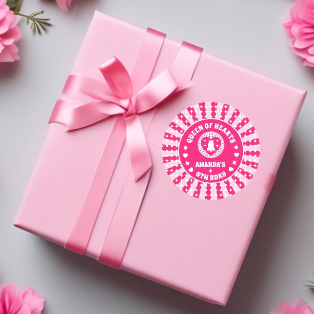 Retro Rosa Königin des Herzens Geburtstag Runder Aufkleber (Von Creator hochgeladen)