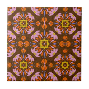 Retro-Rosa- und Braune Fliesen mit Blumenmuster