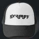 Retro Schwarz und Weiß Opa American Grampie Truckerkappe<br><div class="desc">"grampy" im Retro-Schriftart,  Farbe ist essbar; Geben Sie auf Wunsch Ihren eigenen Namen und wählen Sie Hassstil. Kontaktieren Sie mich für andere Spitznamen.</div>