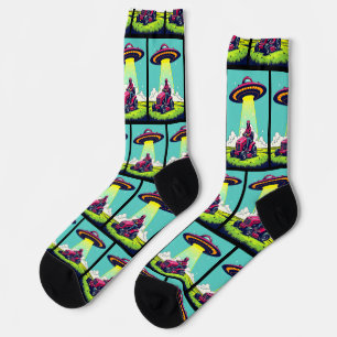 Retro Sci Fi Cartoon Lawnmäwer und Rocket Ship Socken