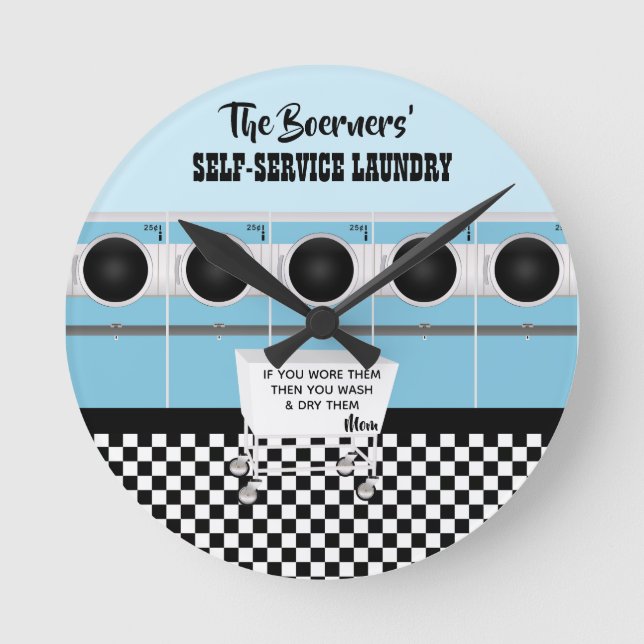 Retro-Selbstbedienungswäscherei, die sie die Arbei Runde Wanduhr (Vorderseite)