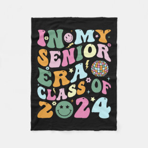 Retro Senior 2024 Class of 2024 Graduate in My Sen Fleecedecke