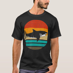 Retro-Shark im Vintage-Stil T-Shirt