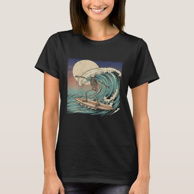 Retro Skeleton Surfer Funny Halloween Beach Wave T-Shirt (Vorderseite)