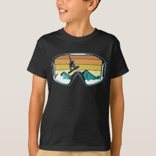 Retro Snowboarden Freestyle Jump Snow Mountain T-Shirt
