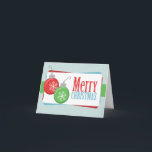 Retro Snowflake Ornament Bulbs Weihnachtskarten Feiertagskarte<br><div class="desc">Retro "Frohe Weihnachten" Weihnachtskarten, mit roten und grünen Schneeflocken-Designerzwiebeln. Diese Karten sind mit einem Retro-Gefühl entworfen, indem sie retroähnliche Formen, Arrangements, Texte und einen leicht gemusterten Hintergrund für diesen Vintagen unperfekten Look verwenden. Die innere Meldung lautet: "Möge der wahre Geist der Saison dich finden und dein Herz mit Freude füllen",...</div>