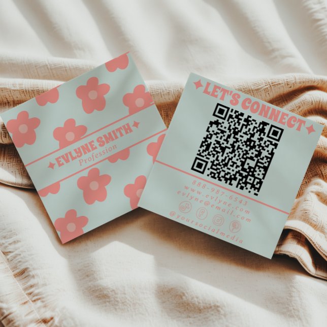 Retro Soft Pink Blue QR Code Groovy Floral Girly  Quadratische Visitenkarte (Von Creator hochgeladen)