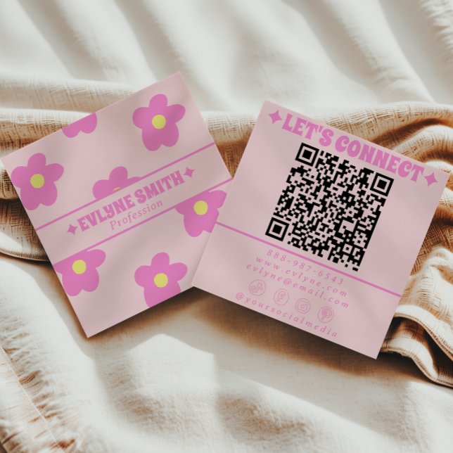 Retro Soft Pink QR Code Groovy Floral Girly Boho Quadratische Visitenkarte (Von Creator hochgeladen)