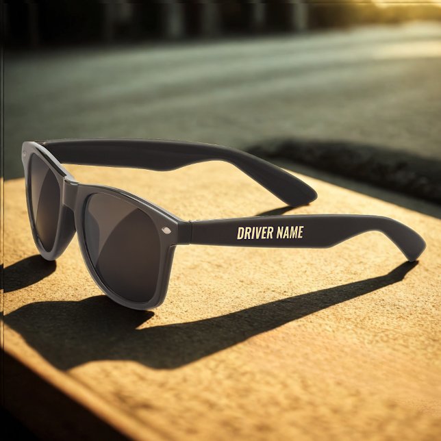 Retro-Sonnenbrille (Add your name and car registration number to these retro sunglasses. Makes a great gift!)