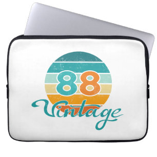Retro Sonnenuntergang 88 Vintage abgenutzt Laptopschutzhülle