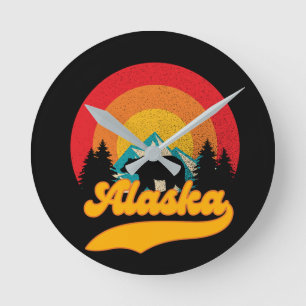Retro-Sonnenuntergang Alaska Juneau Bären Berge Wi Runde Wanduhr