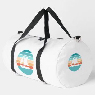 Retro Sonnenuntergang gestörter Effekt + Segelboot Duffle Bag