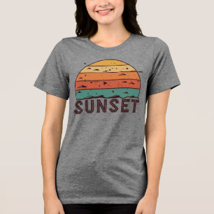 Retro-Sonnenuntergang-Horizont-Grafik-T-Shirt Tri-Blend Shirt