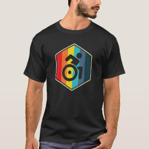 Retro-Sonnenuntergang im Rollstuhl gebundene Perso T-Shirt