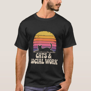 Retro Sonnenuntergang Katze Sozialarbeitsmonat Pro T-Shirt