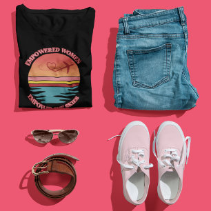 Retro-Sonnenuntergang, Pilot-Frauen, inspirierende T-Shirt