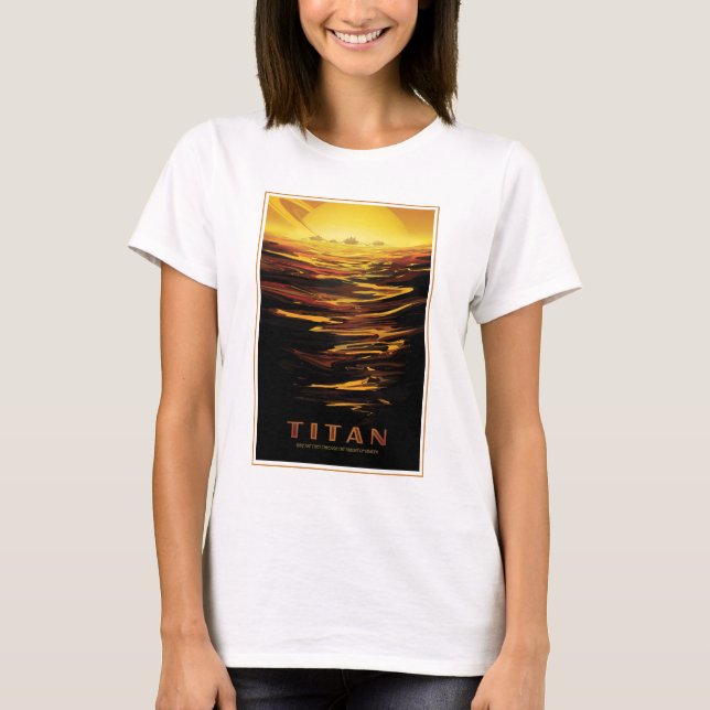 Retro Space Poster-Saturns Größter Mond, Titan. T-Shirt (Vorderseite)