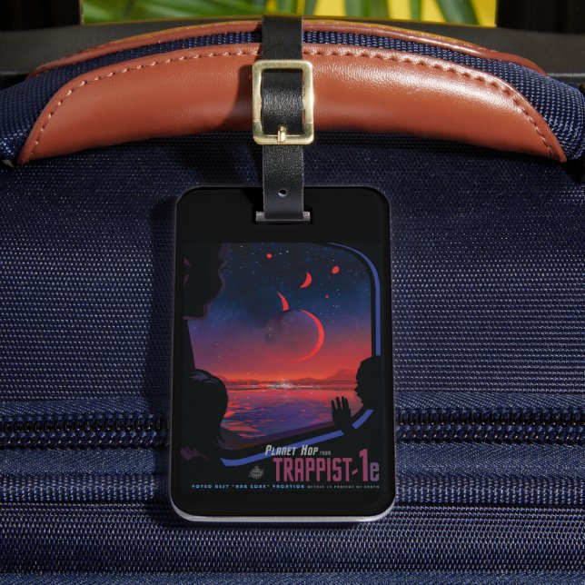 Retro Space Poster - Zuschauer beobachten Trappist Gepäckanhänger (Vorderseite Insitu 2)