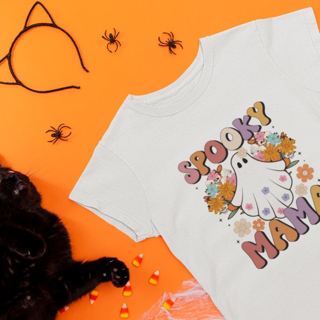 Retro Spooky Mama Ghost halloween 80er Vibe T-Shirt (Von Creator hochgeladen)