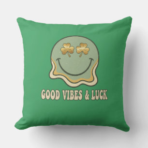 Retro St. Patrick's Day Gute Vibes & Glück Smiley  Kissen