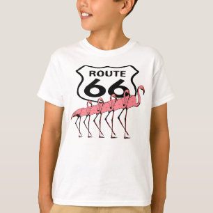 Retro-Stil-Ikonische Route 66 Roadtrip & Flamingos T-Shirt