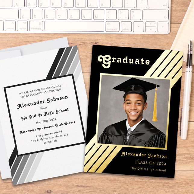 Retro Stripe Grad Foto Black und Gold Abschluss Folieneinladung (Retro stripe stylish black and gold grad photo high school graduation announcement )