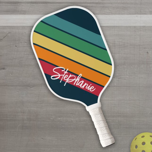 Retro Stripe Muster Regenbogen - Skriptname Pickleball Schläger (Von Creator hochgeladen)