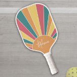 Retro Stripe sunrise - pastellfarbener Regenbogens Pickleball Schläger<br><div class="desc">Ein farbenfroher Retro-Streifen-Sonnenaufgang in Pastellfarben. Die Streifen sind pastellfarben - rot,  orange,  gelb und hellblau. Fügen Sie Ihren Namen oder Monogramm hinzu,  um dies zu einem persönlichen Paddel zu machen,  das sich unter Ihren Freunden herausstellen wird. Der Name ist ein angesagtes Skript in Weiß.</div>