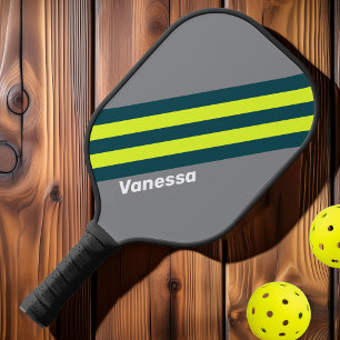 Retro-Sturm-Wolken-Hain-Streifen mit Namen Pickleball Schläger
