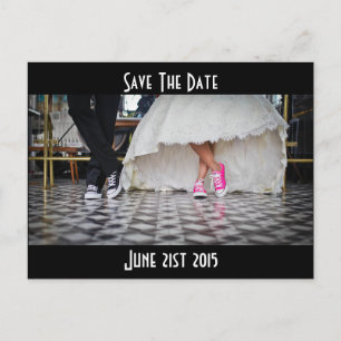 Retro Style Diner Wedding Couple Save the Date Ankündigungspostkarte
