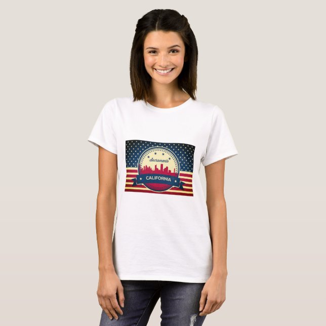 Retro Style Sacramento Skyline T-Shirt (Vorne ganz)