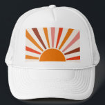 Retro Sun Rays Burset Orange Yellow Red Truckerkappe<br><div class="desc">Die Retro-Sonne brach in warmen Rosa-,  Braun- und Orangetönen aus. Retro moderne orangefarbene Sonnenstrahlen,  Morgensonne geometrische abstrakte Kunst.</div>